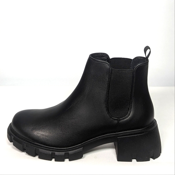 NEW Steve Madden Womens Leather Howler Chunky Heel Ankle Boot Sz 9 black - Picture 1 of 3